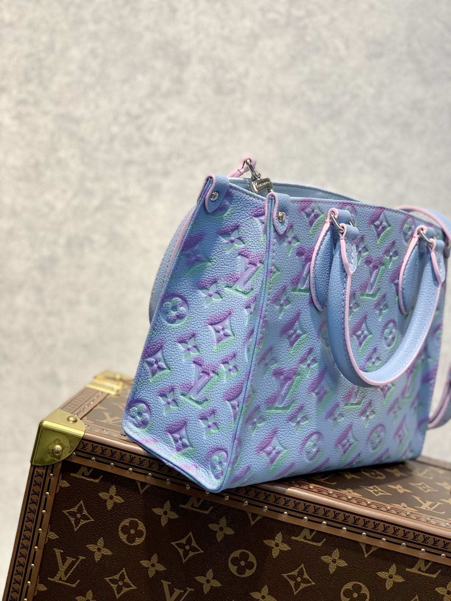 Louis Vuitton Onthego Handbag-25*19*11.5 CM