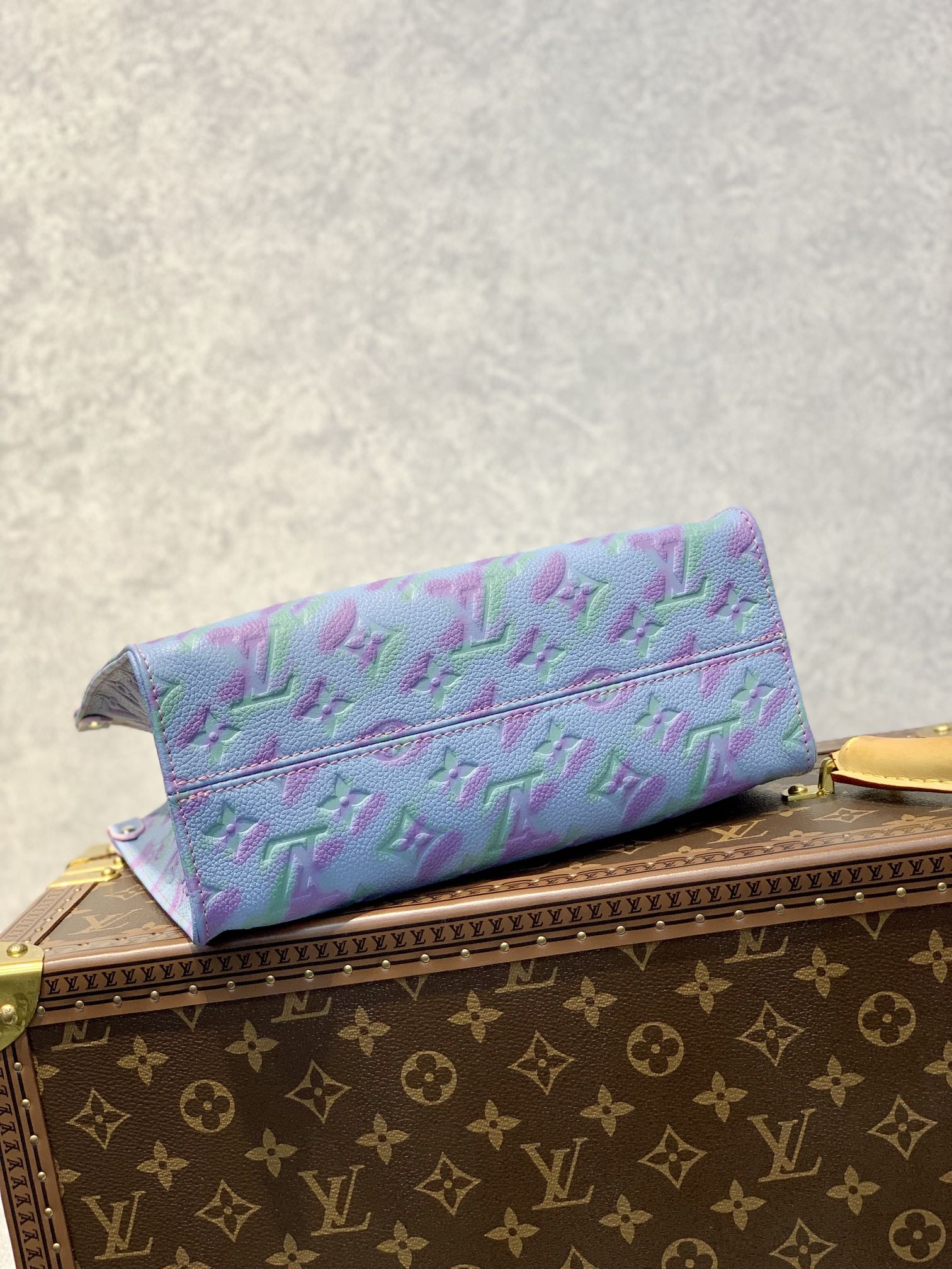 Louis Vuitton Onthego Handbag-25*19*11.5 CM
