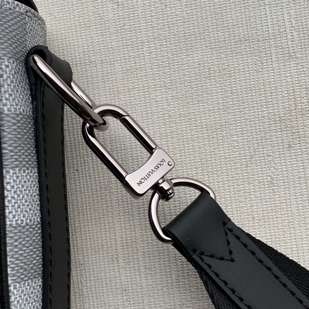 Louis Vuitton Studio Messenger Bag-23.5* 14*5 CM