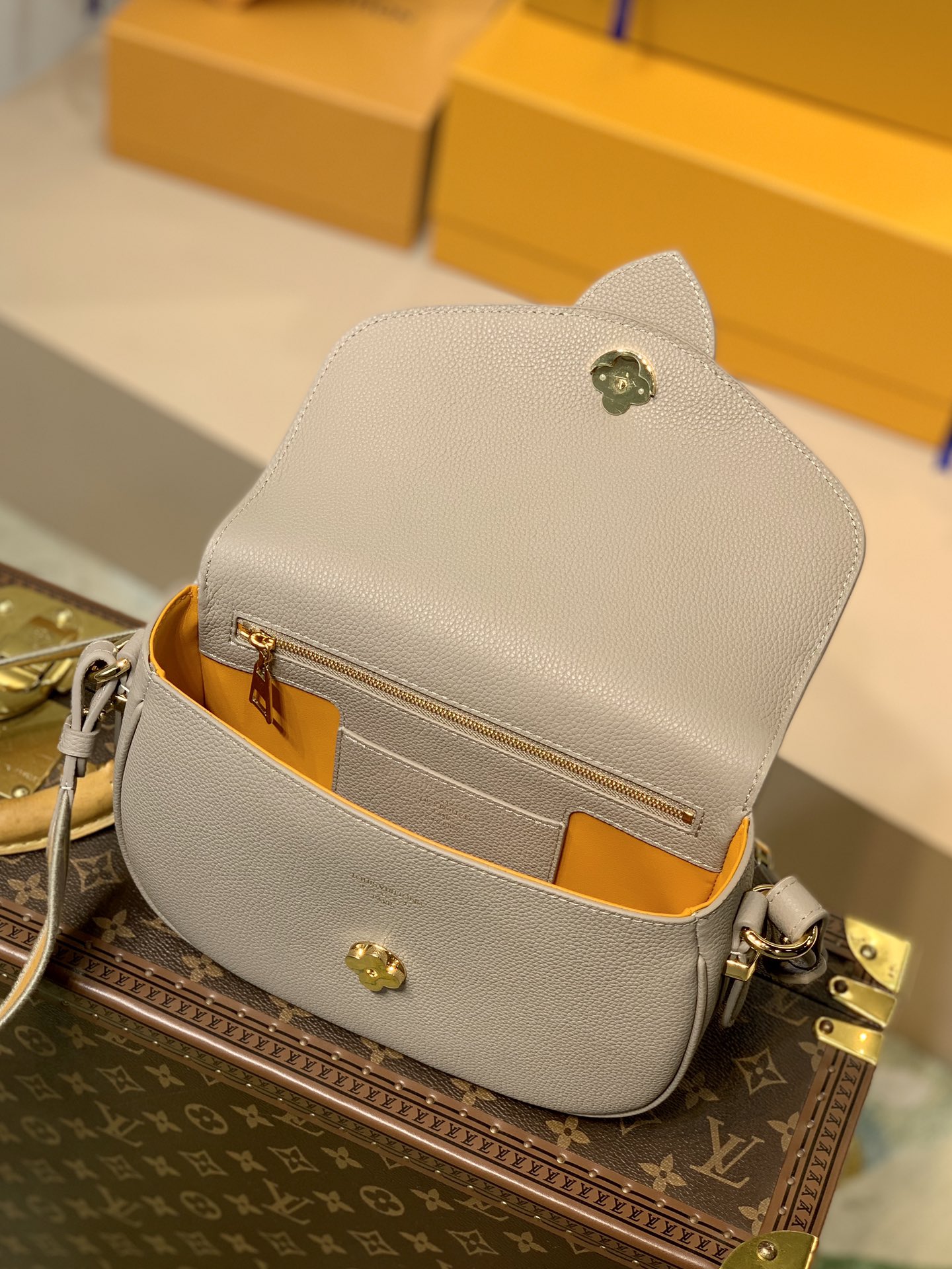 Louis Vuitton Pont 9 Soft Handbags-M58967-25*17.5*8CM