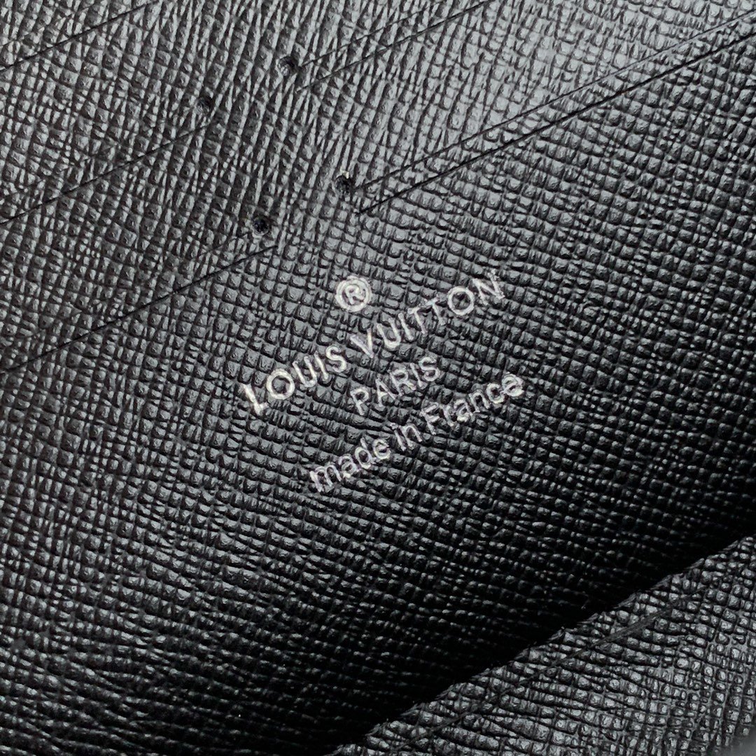 Louis Vuitton Zippy Dragonne M69409-19*10CM