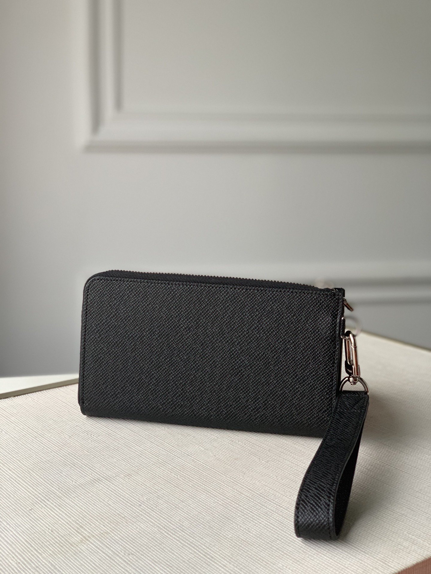 Louis Vuitton Zippy Dragonne M69409-19*10CM