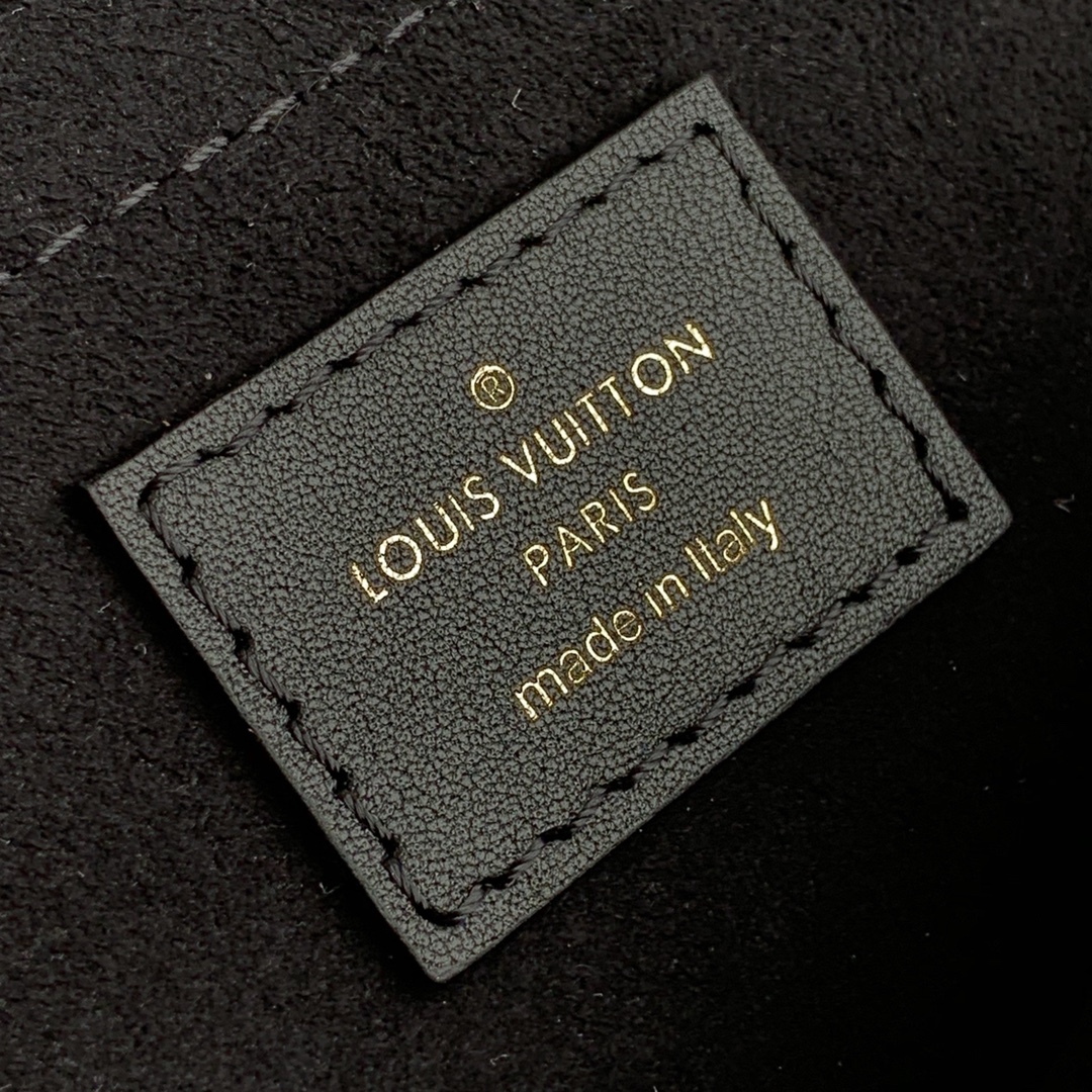 Louis Vuitton New Wave Bag-24x14x9CM Louis Vuitton New Wave Bag-24x14x9CM