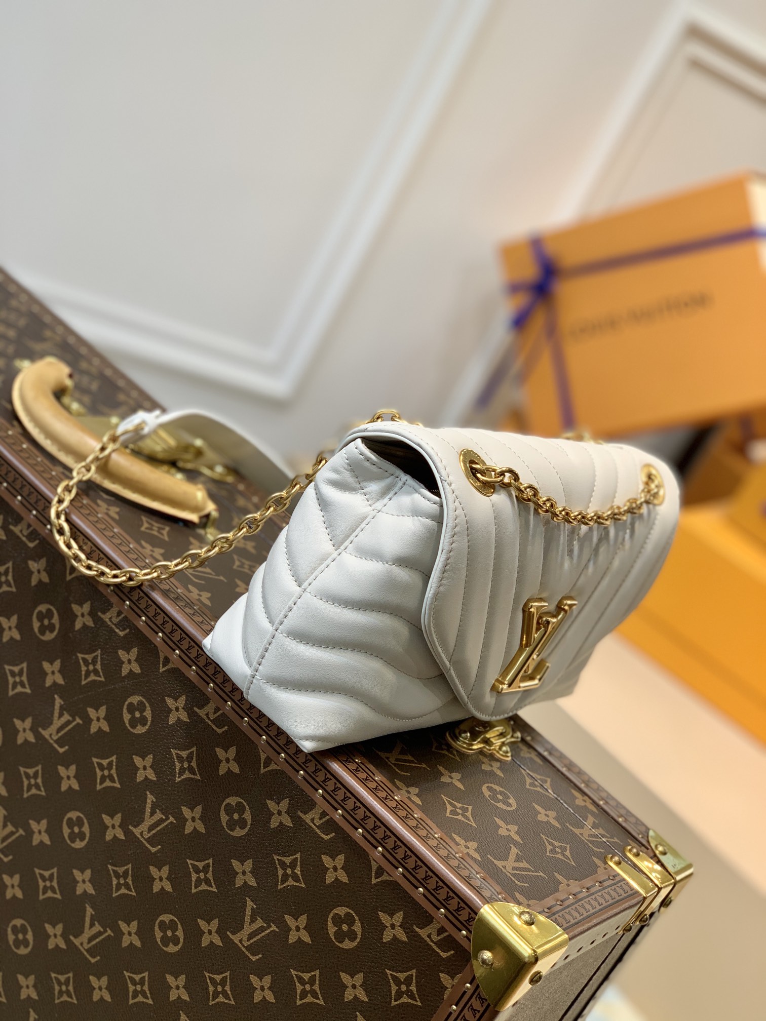 Louis Vuitton New Wave Bag-24x14x9CM