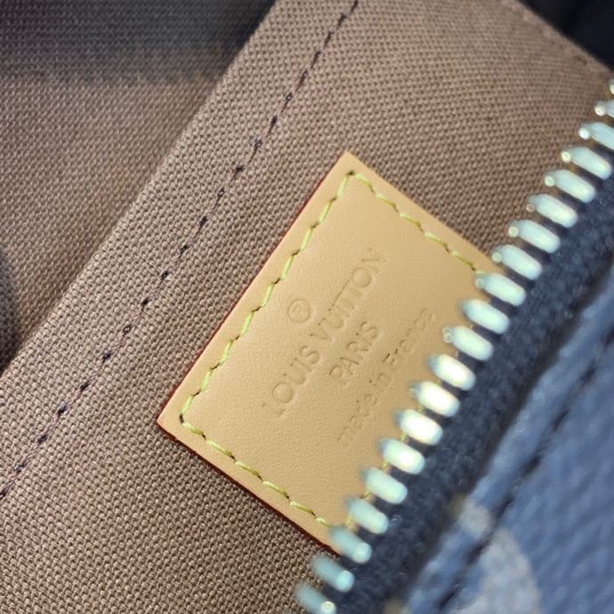 Louis Vuitton Handbags-23*13*14CM