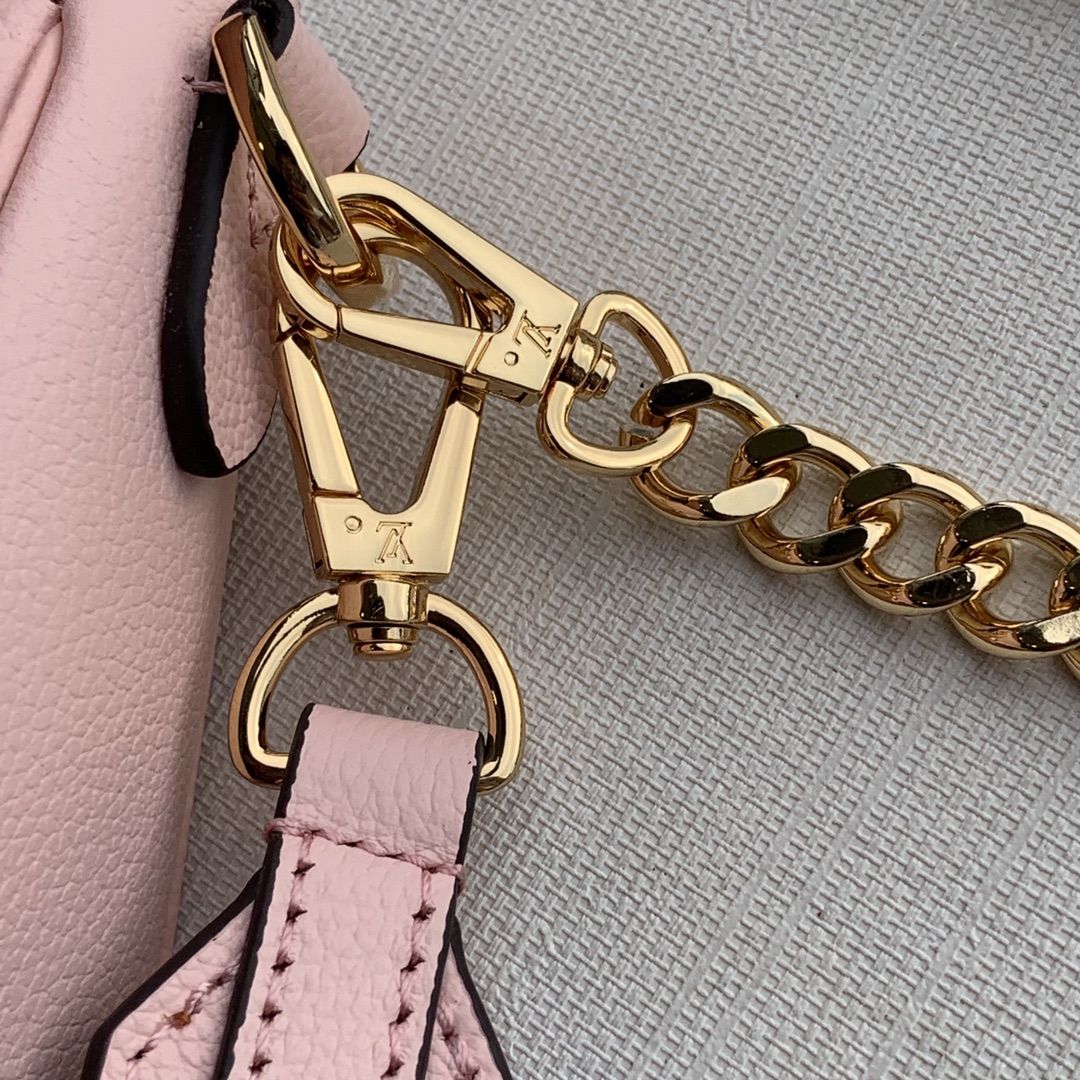 Louis Vuitton Lockme Tender Handbags PM- M58554-19*13*8CM Louis Vuitton Lockme Tender Handbags PM- M58554-19*13*8CM