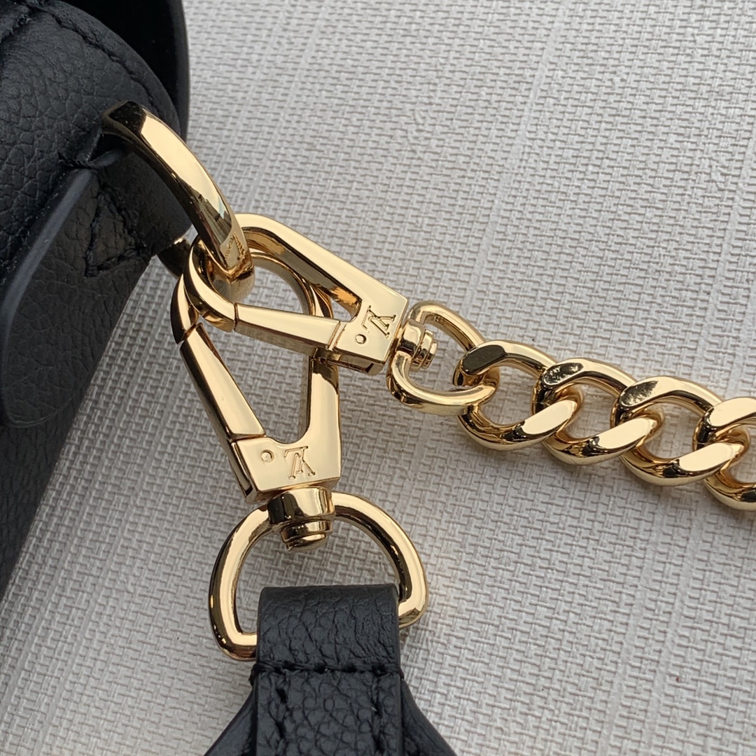 Louis Vuitton Lockme Tender Handbags PM- M58554-19*13*8CM Louis Vuitton Lockme Tender Handbags PM- M58554-19*13*8CM