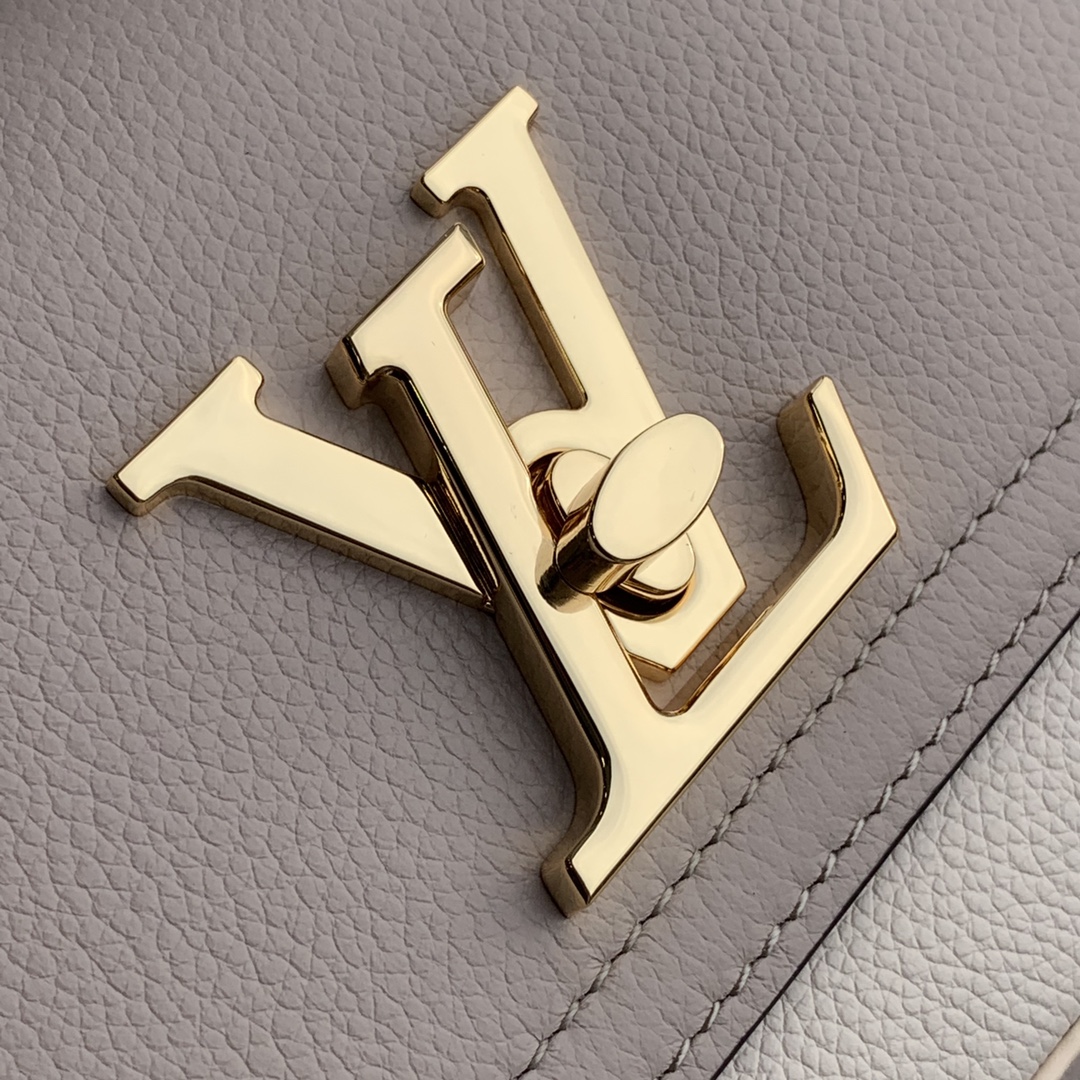 Louis Vuitton Lockme Tender Handbags PM- M58554-19*13*8CM Louis Vuitton Lockme Tender Handbags PM- M58554-19*13*8CM