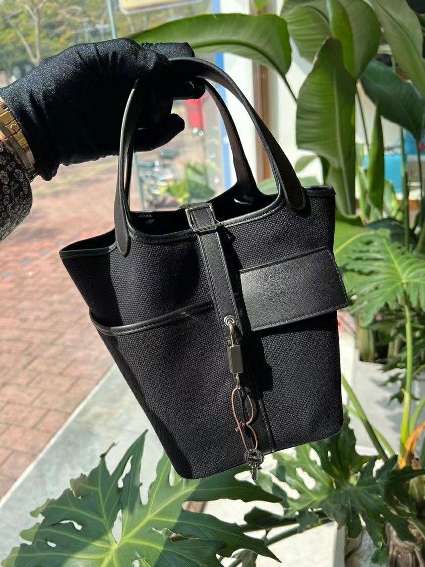 Hermes 18 Picotin