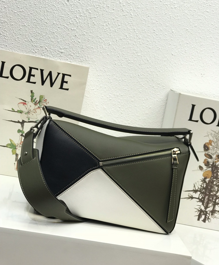 Lowee Puzzle Medium Bag-29*18*12CM Lowee Puzzle Medium Bag-29*18*12CM