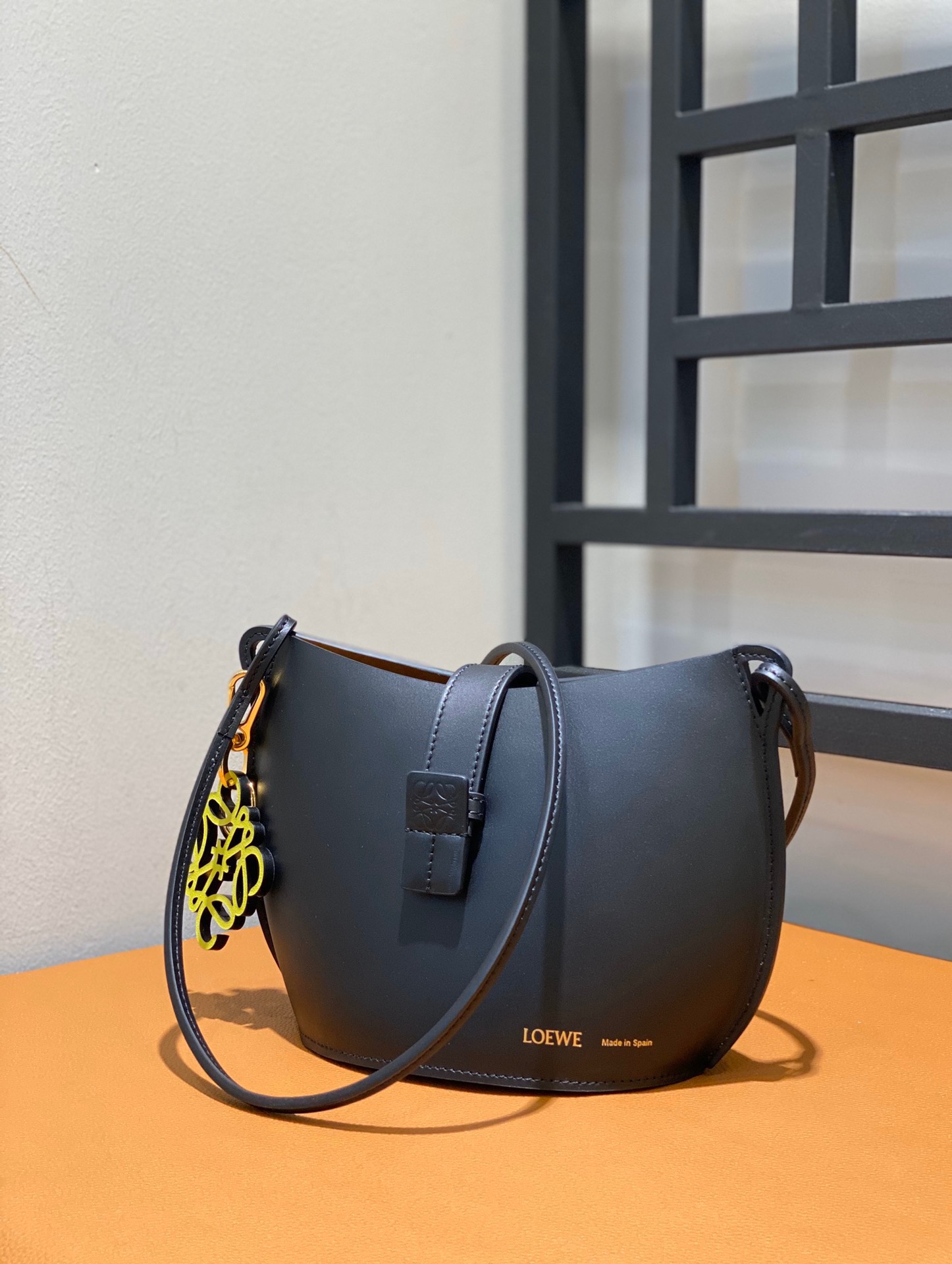 Lowee Moulded Bucket Bag-24*16*12CM