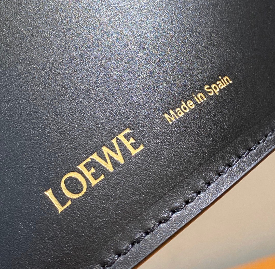 Lowee Moulded Bucket Bag-24*16*12CM