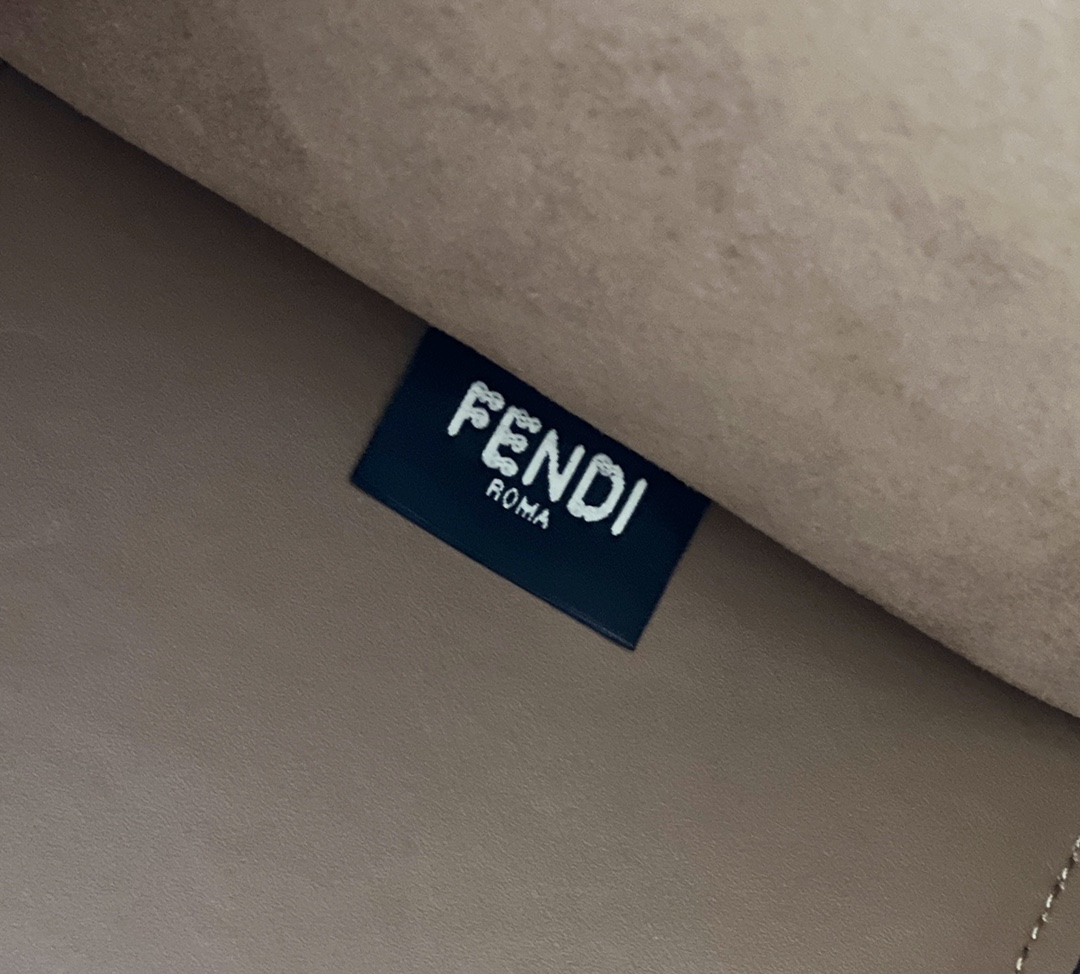 Fendi Tote-36*17*31CM