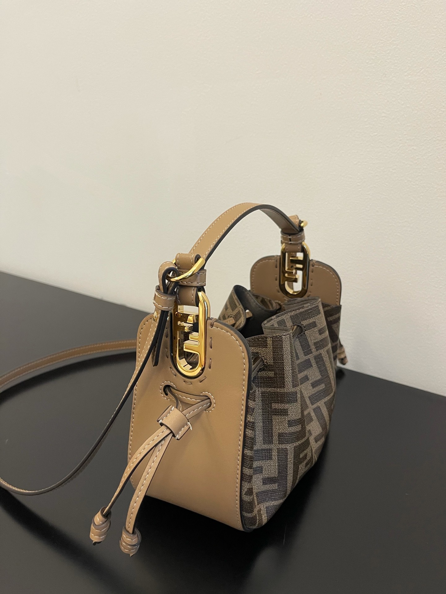 Fendi Pomodorino-21.5x14x17CM