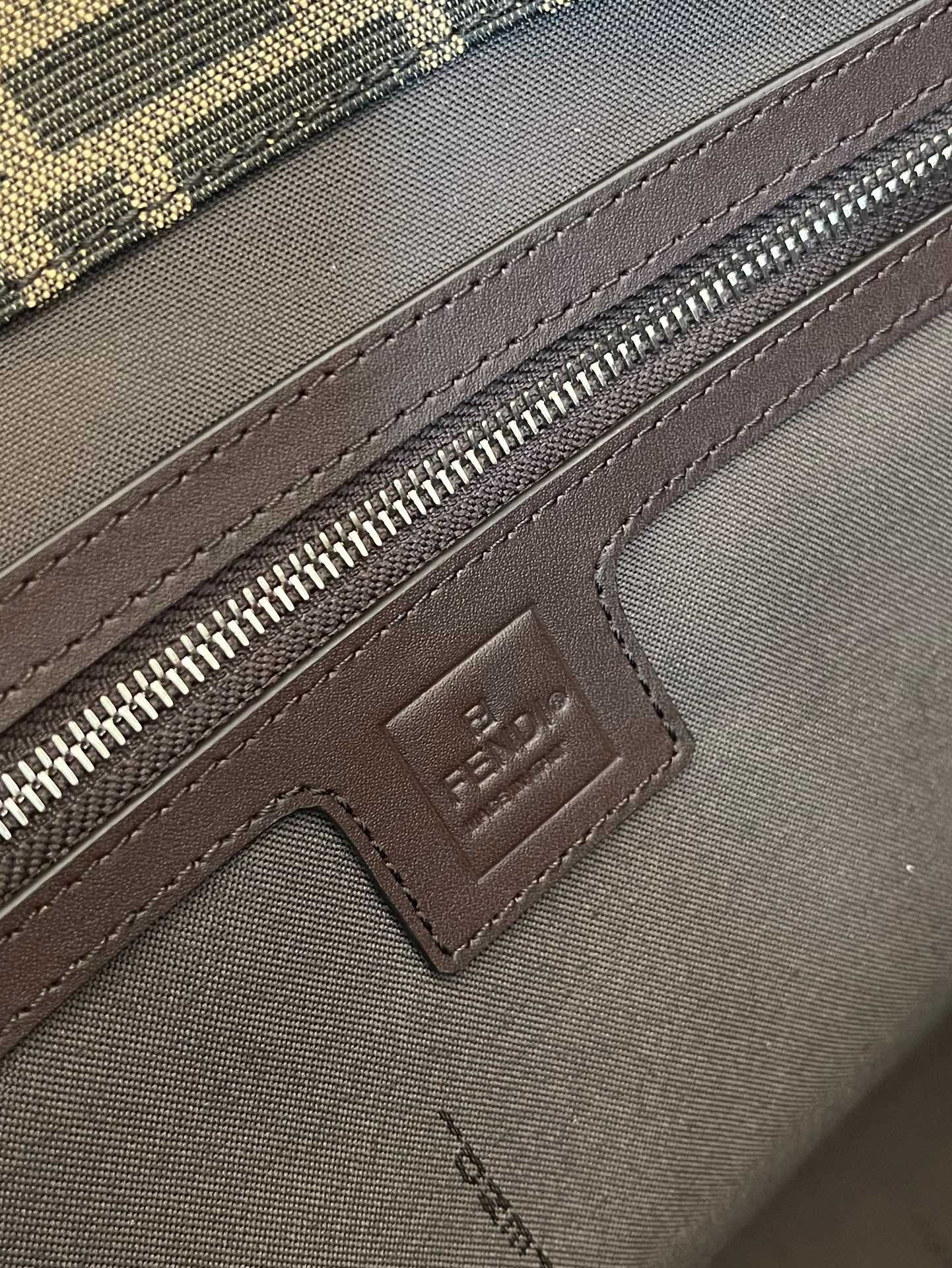 Fendi Tote-41x35x19CM