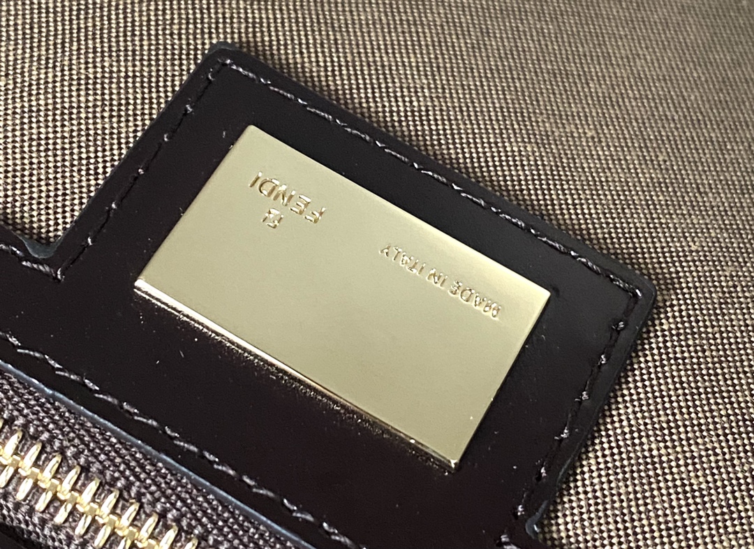 Fendi Vintage Handbags-38×8×19CM