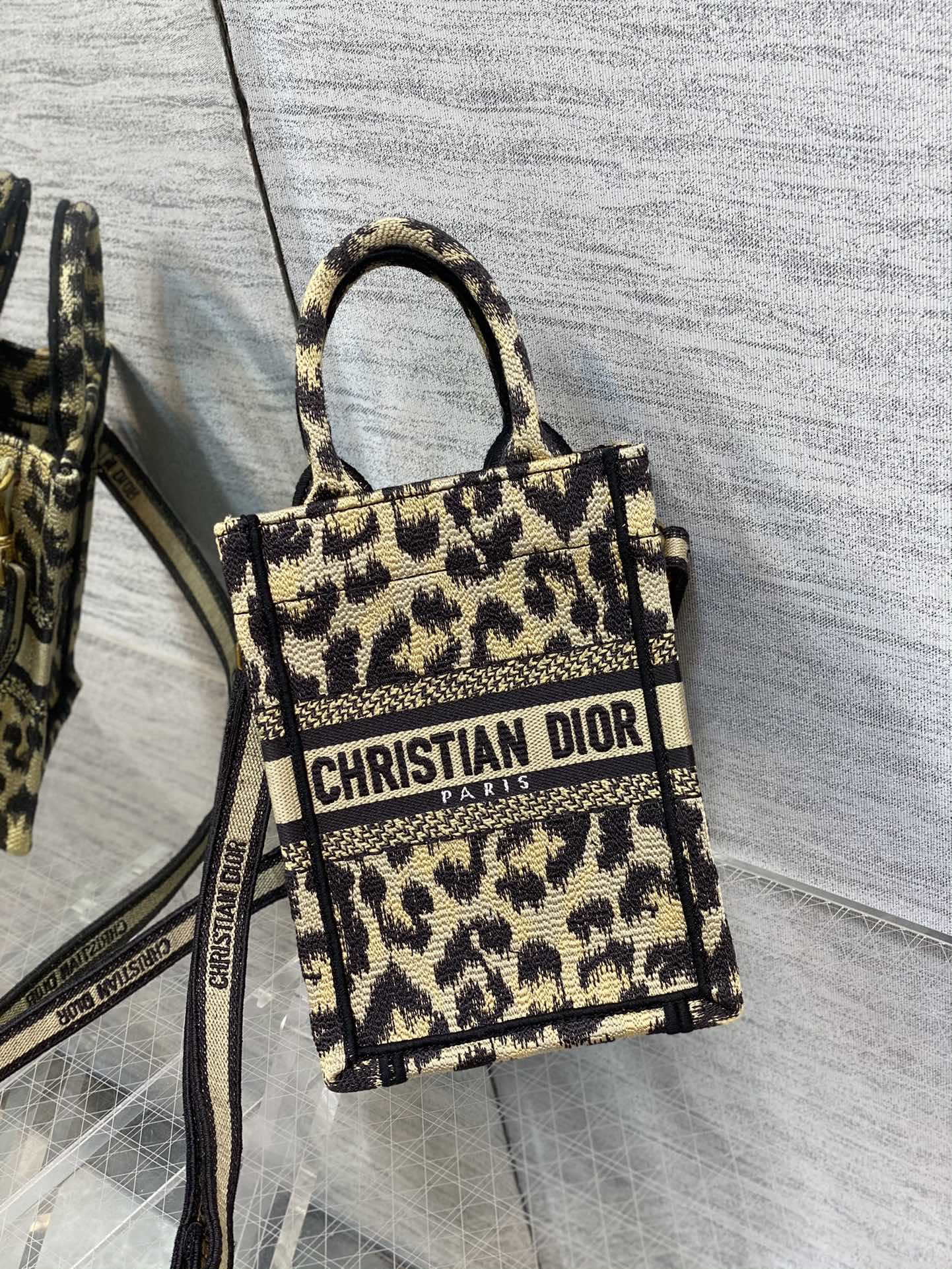 Diro Mini Book Tote-13.5*5*18CM