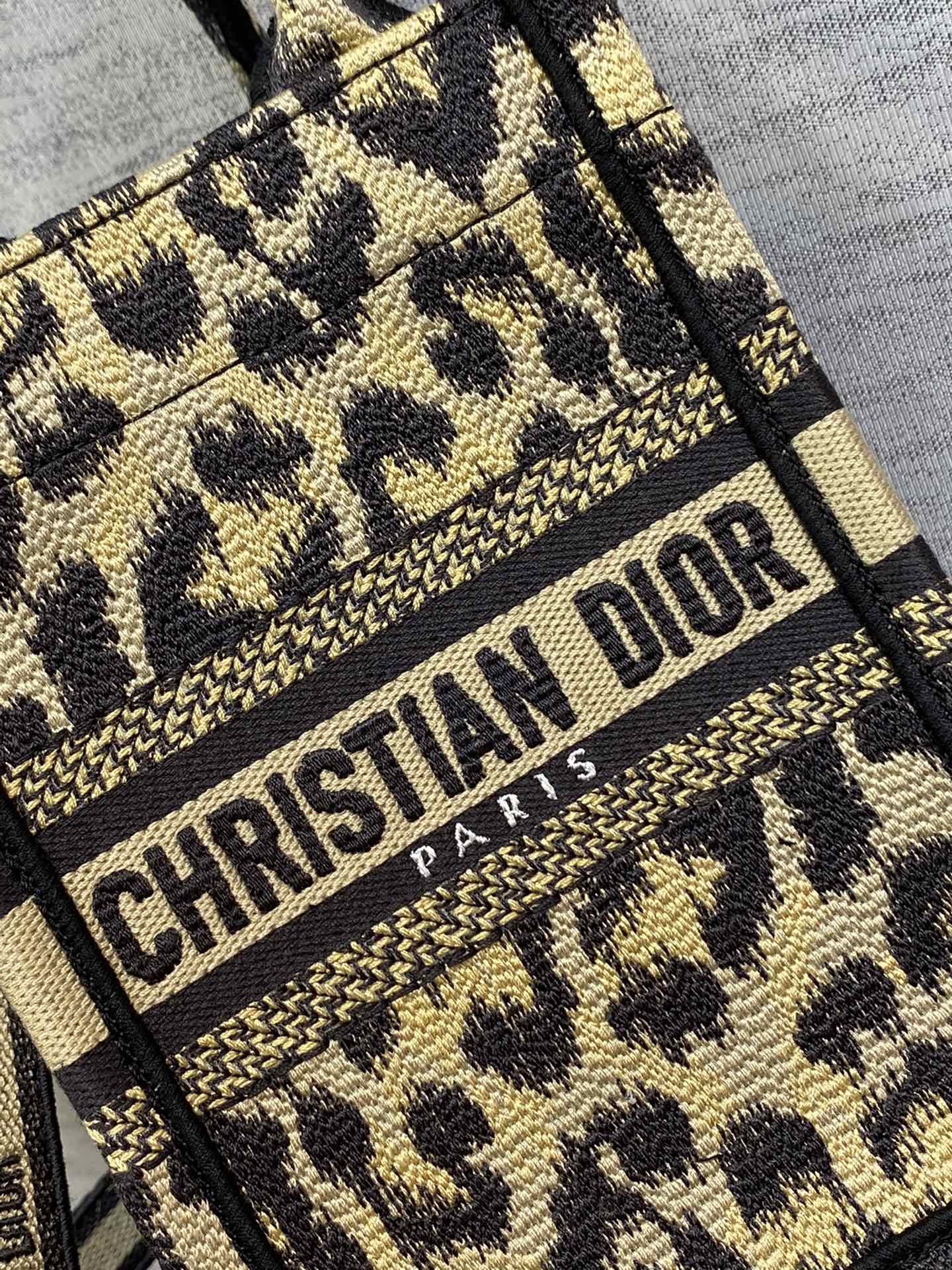 Diro Mini Book Tote-13.5*5*18CM
