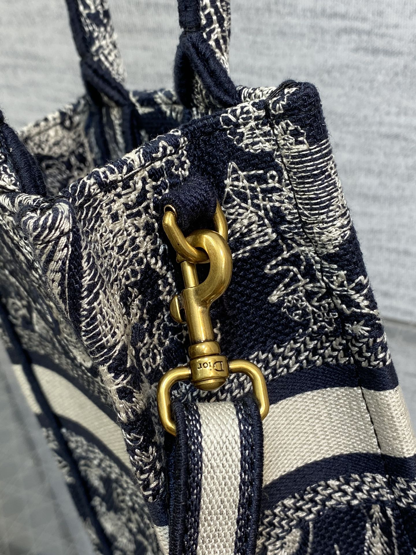 Diro Mini Book Tote-13.5*5*18CM