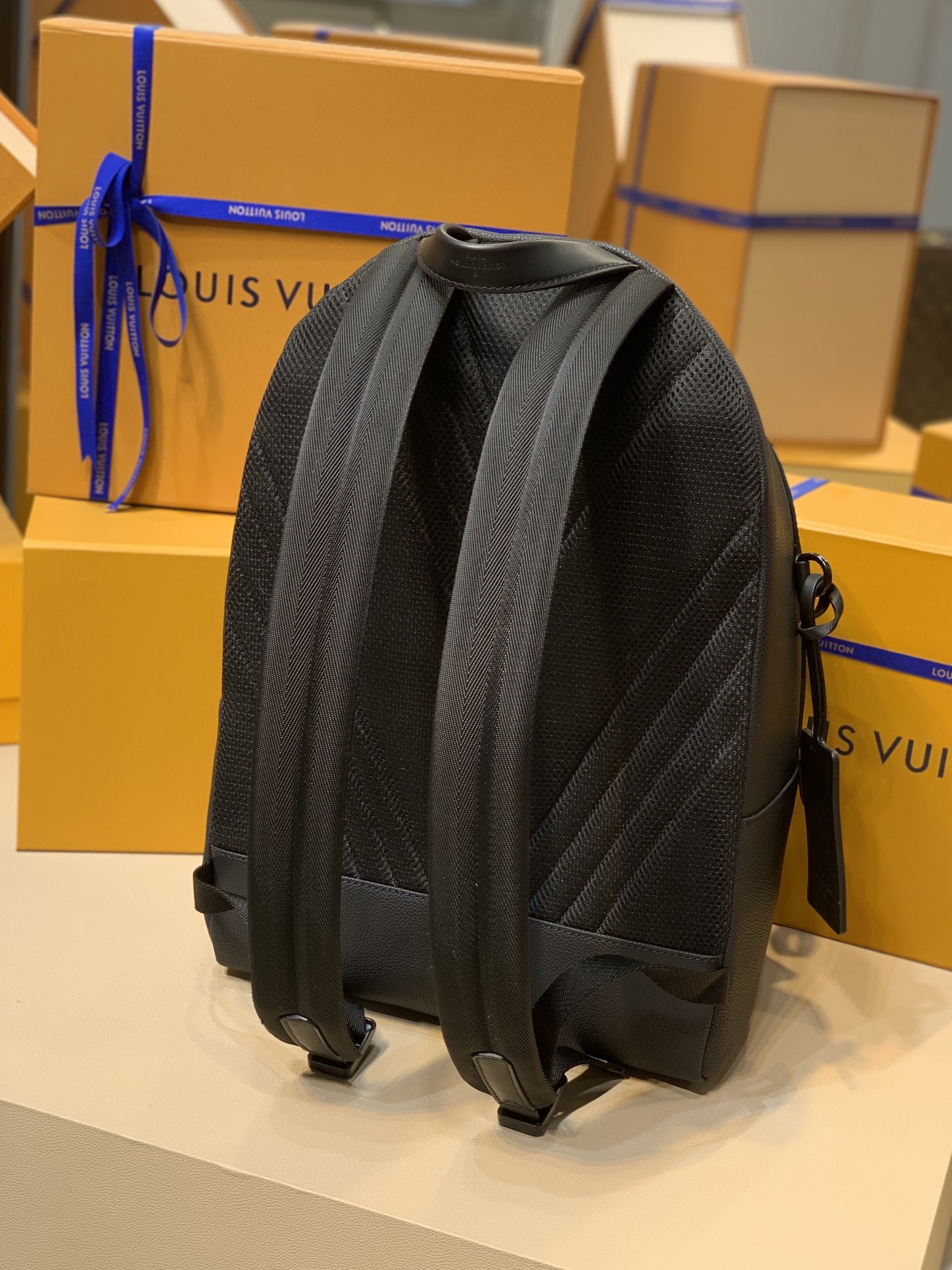 Louis Vuitton Aerogram Backpack M57079-43*30*14CM