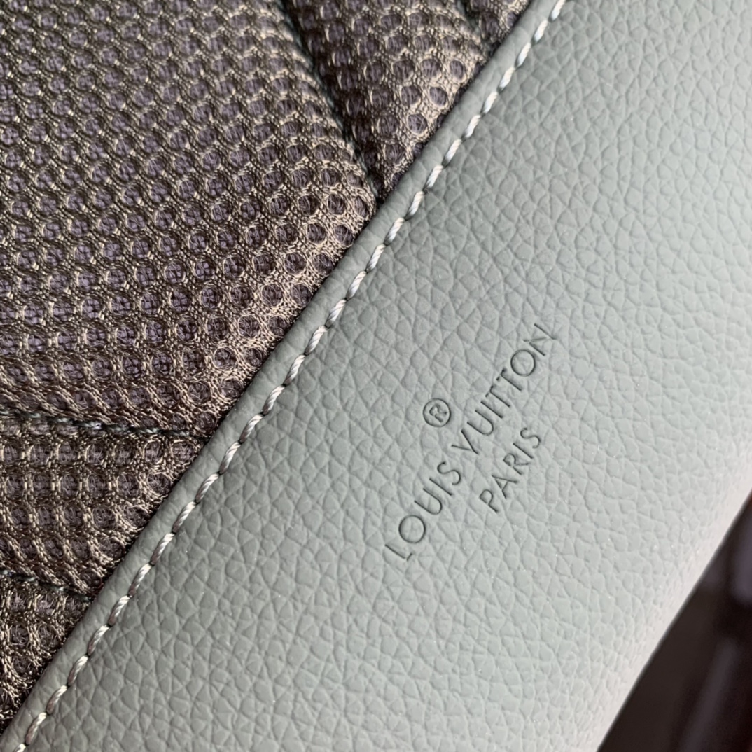 Louis Vuitton Aerogram Backpack M57079-43*30*14CM
