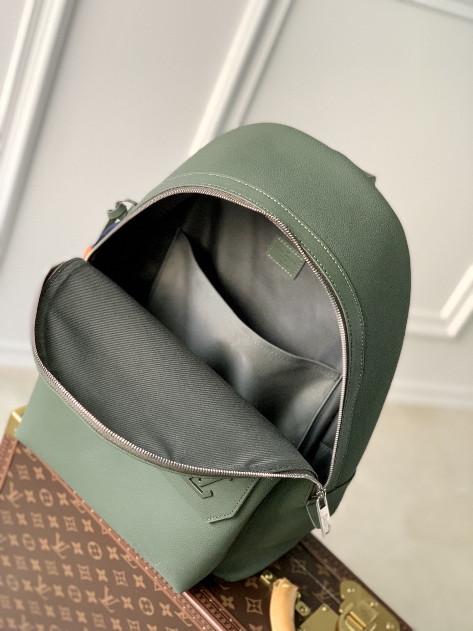Louis Vuitton Aerogram Backpack M57079-43*30*14CM