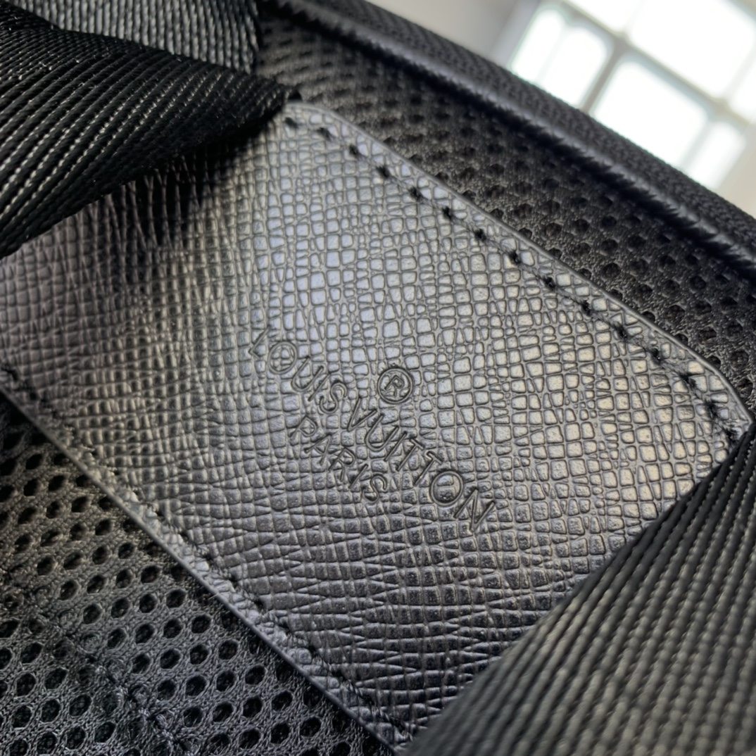 Louis Vuitton Adrian M30857 Backpack-31*39*14CM