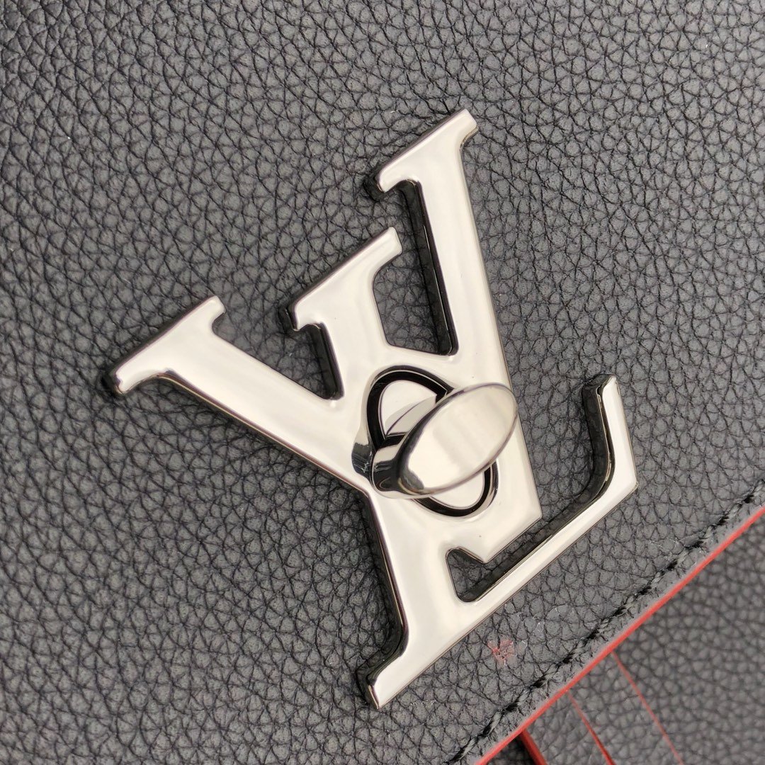 Louis Vuitton Backpack M54573-16*19.4*10CM