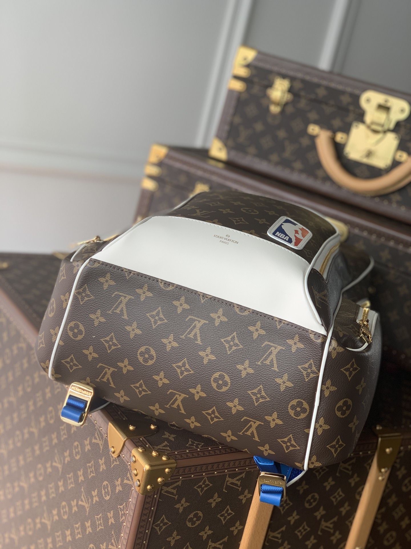 Louis Vuitton Backpack M85146-32*40*13CM