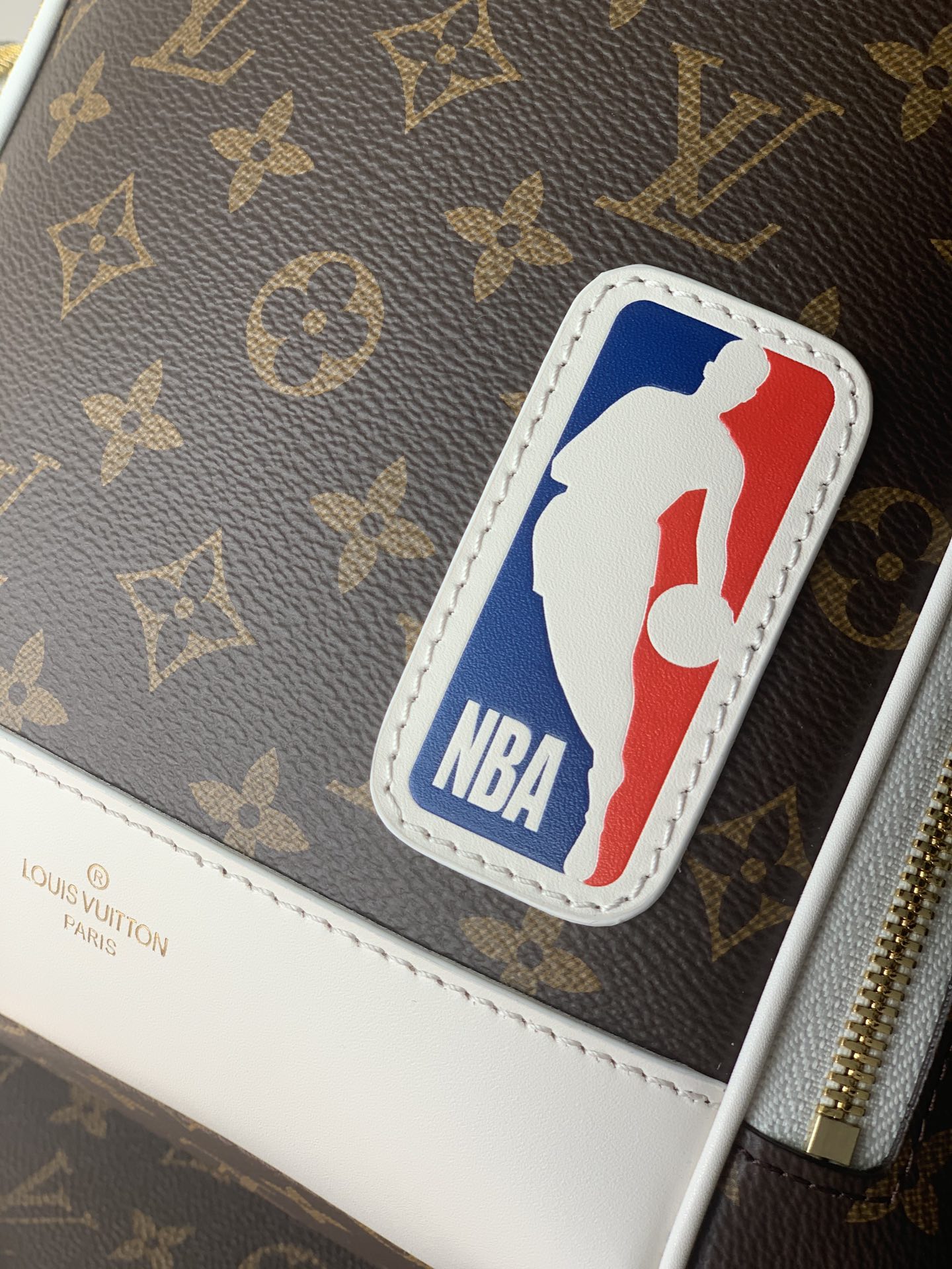 Louis Vuitton Backpack M85146-32*40*13CM