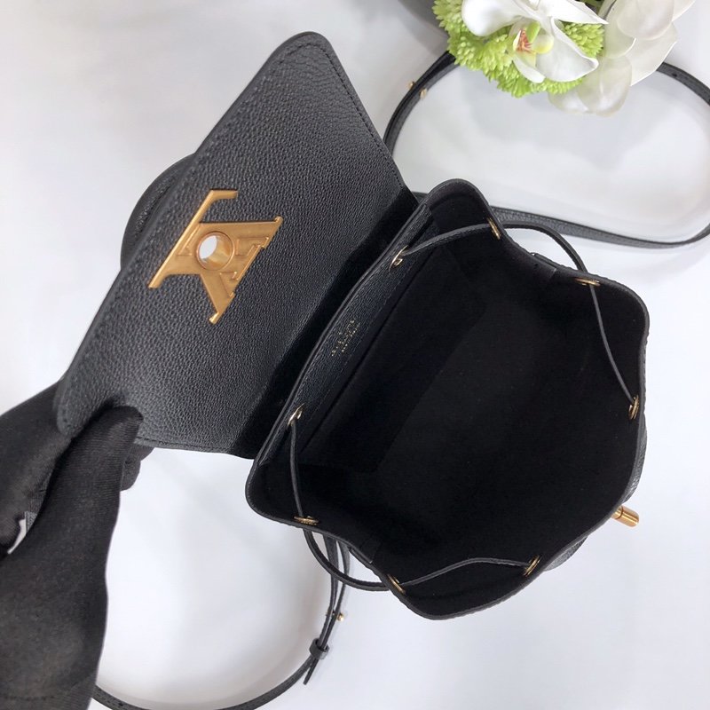 Louis Vuitton Backpack M54573-16*19.4*10CM