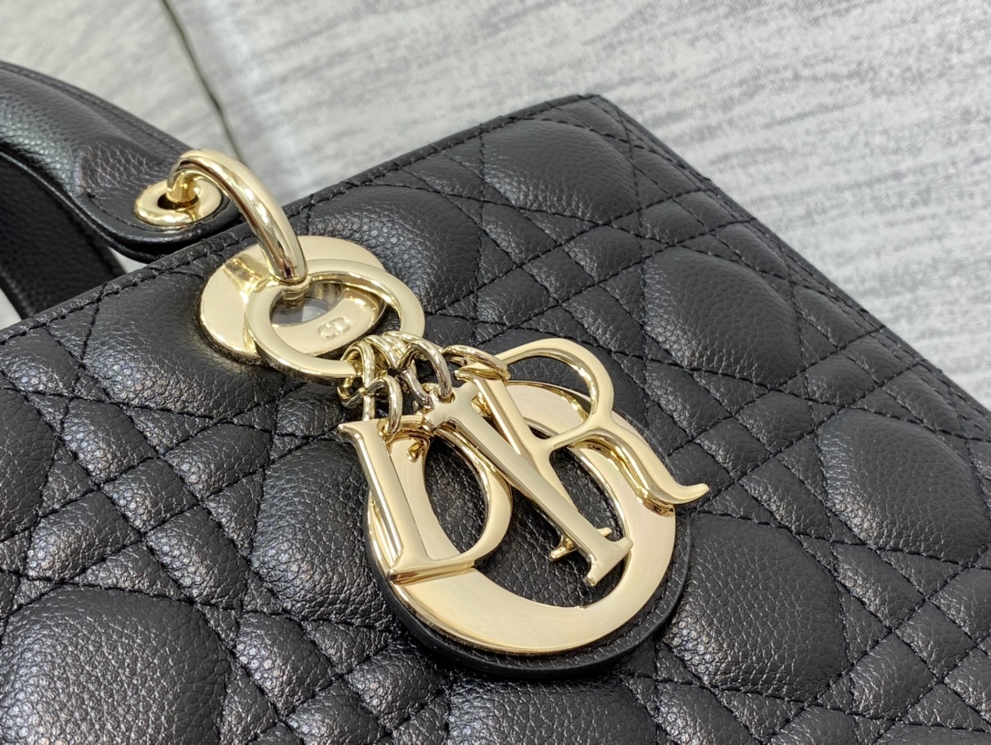 Lady Diro-32*25*11CM