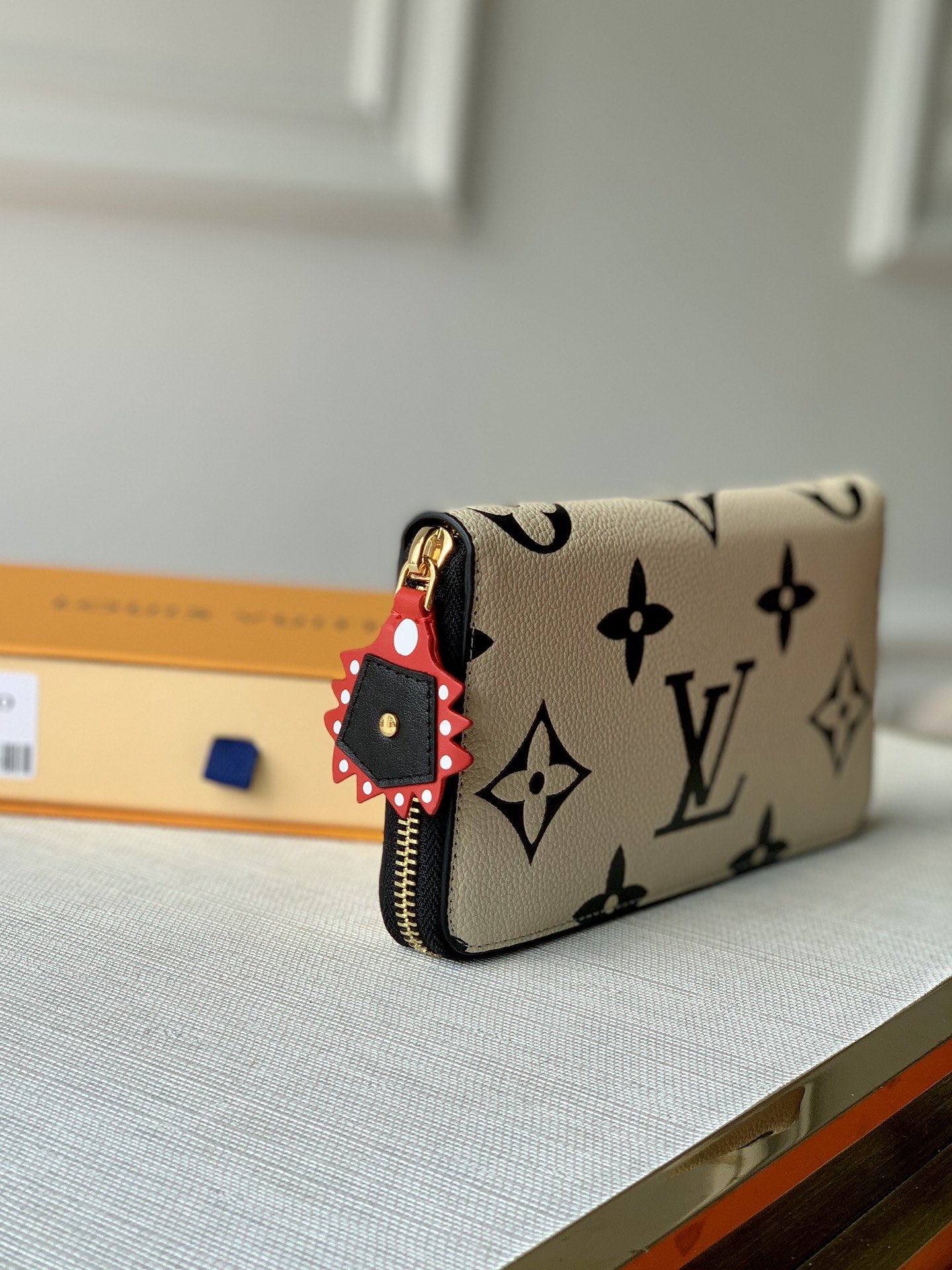 Louis Vuitton Zippy Wallet M69520-19*10CM