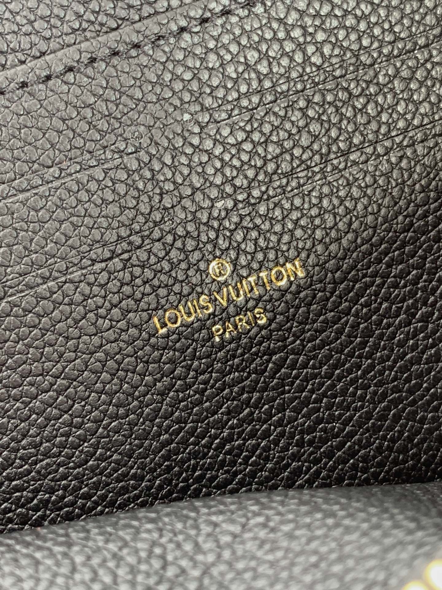 Louis Vuitton Zippy Wallet M69520-19*10CM