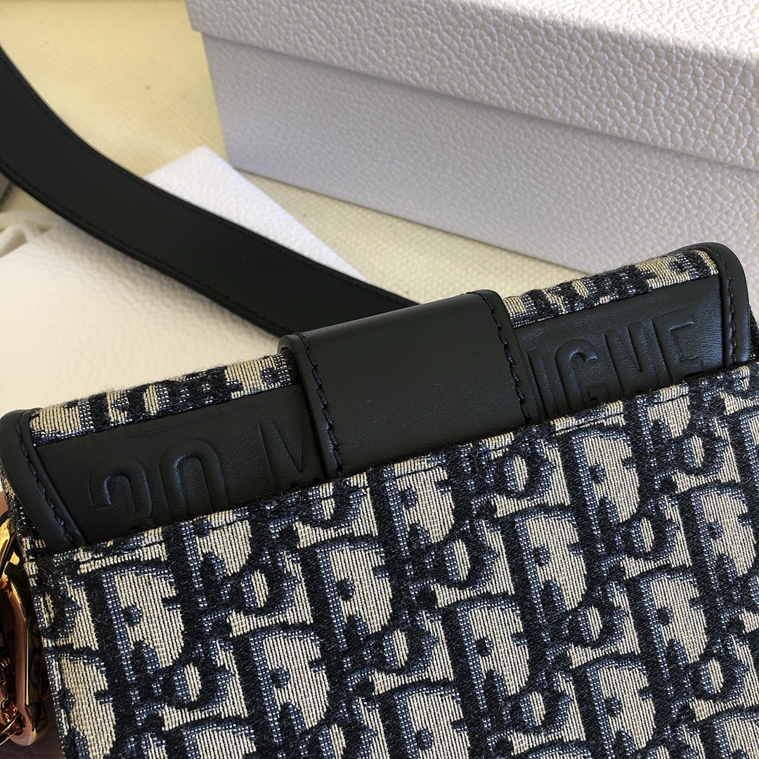 Diro 30 Montaigne MiniBox -17.5*11.5*5CM