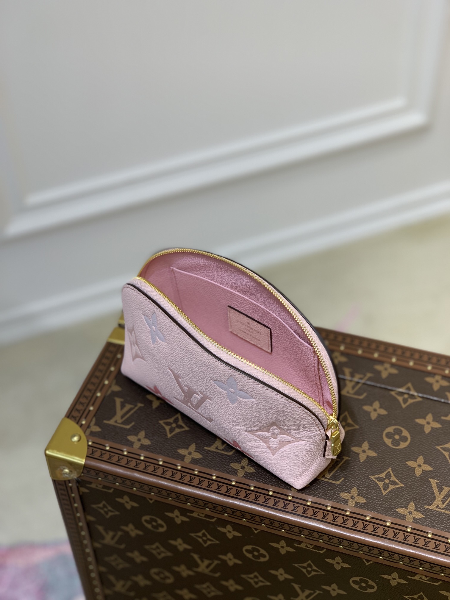 Louis Vuitton Cosmetic Bag-19*12*6CM Louis Vuitton Cosmetic Bag-19*12*6CM