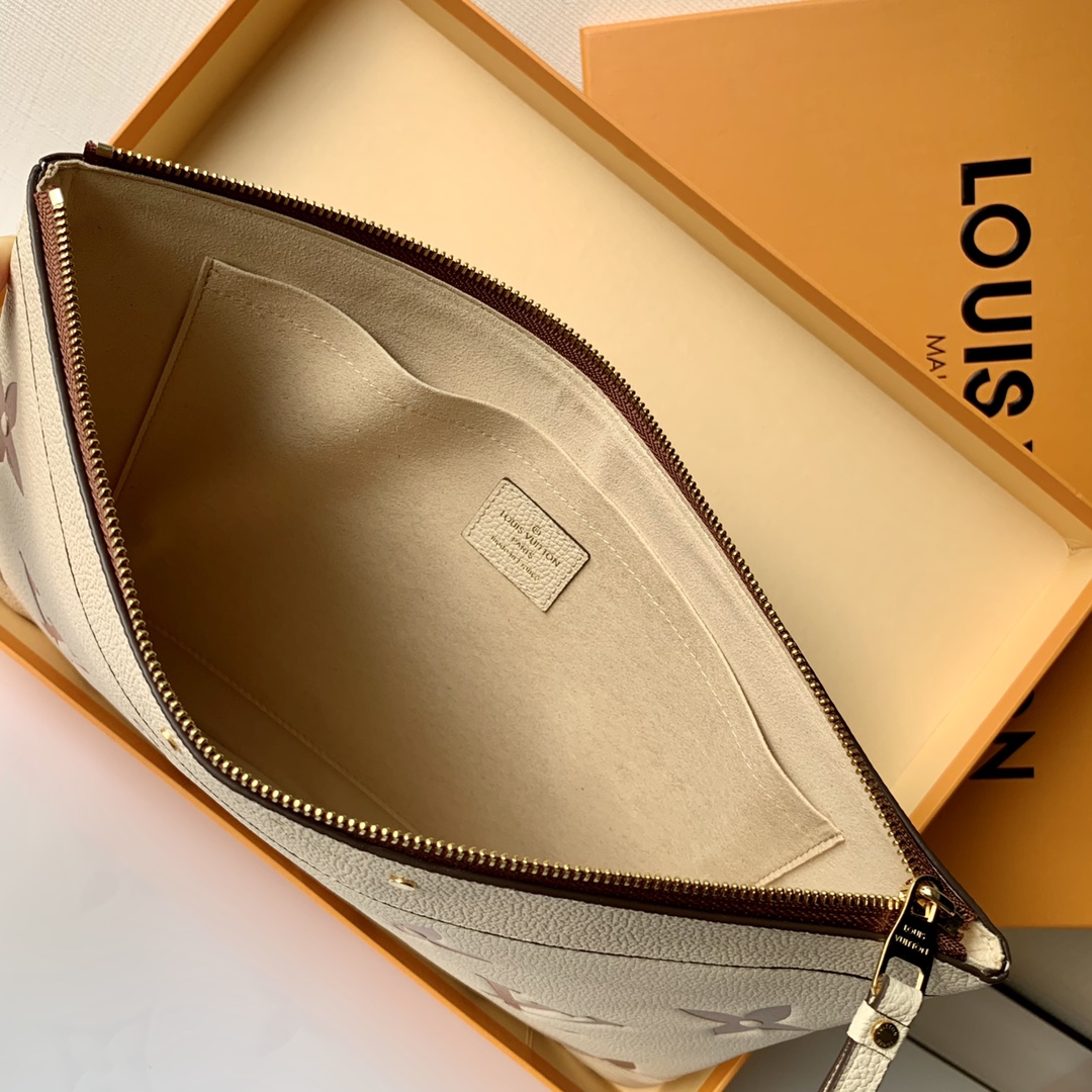 Louis Vuitton Pouch-29.5*21*1 CM Louis Vuitton Pouch-29.5*21*1 CM