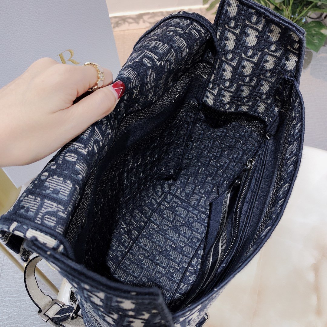 Diro Oblique Backpack-28X36X12CM
