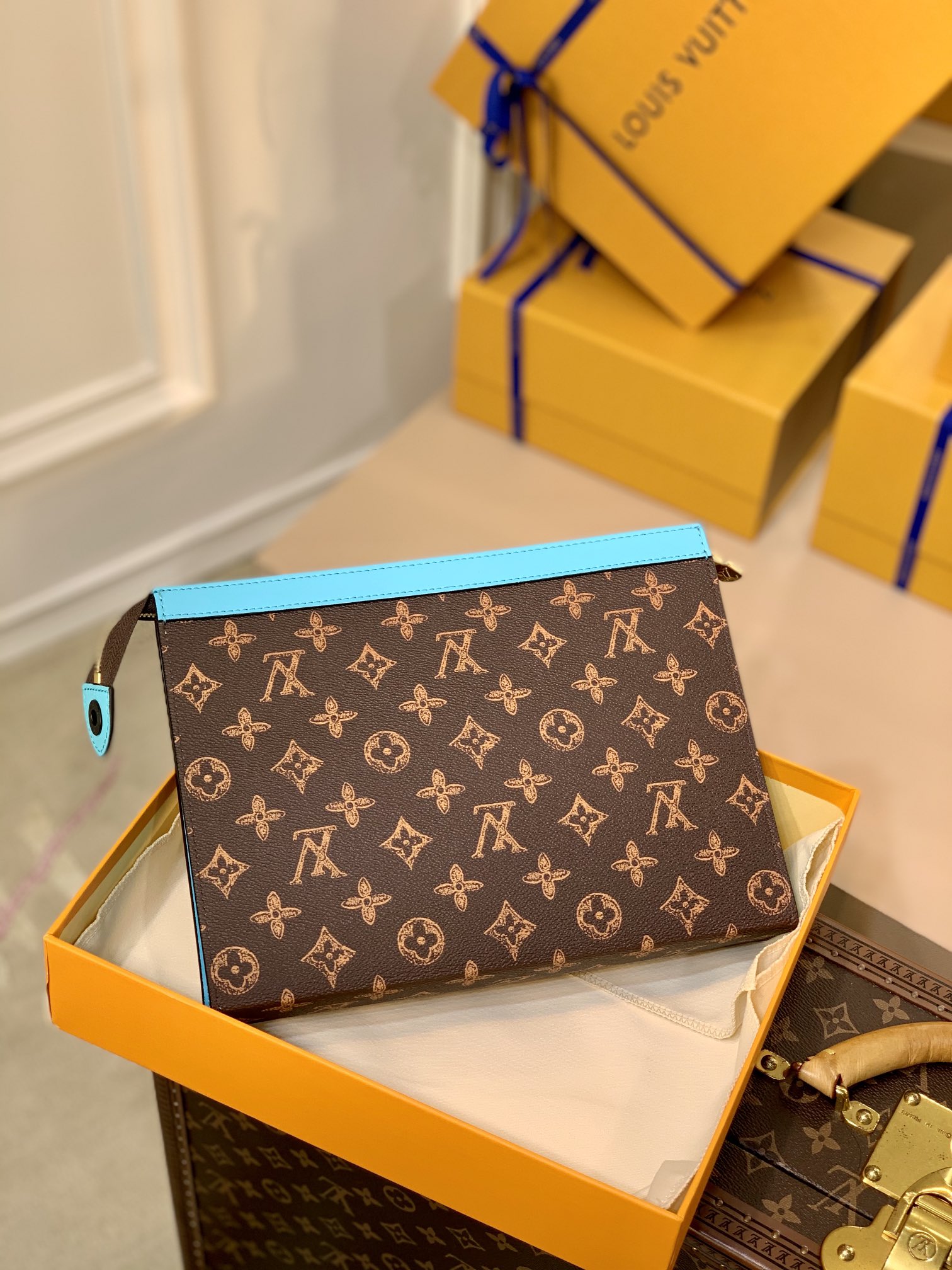 Louis Vuitton M81204 Pochette Voyage-27*21*6CM Louis Vuitton M81204 Pochette Voyage-27*21*6CM