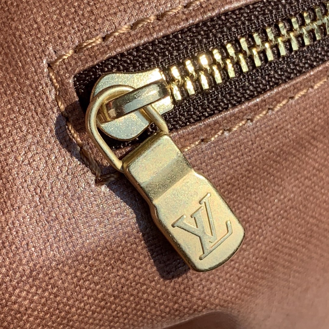 Louis Vuitton Cosmetic Bag-M47528-28*16*13CM Louis Vuitton Cosmetic Bag-M47528-28*16*13CM