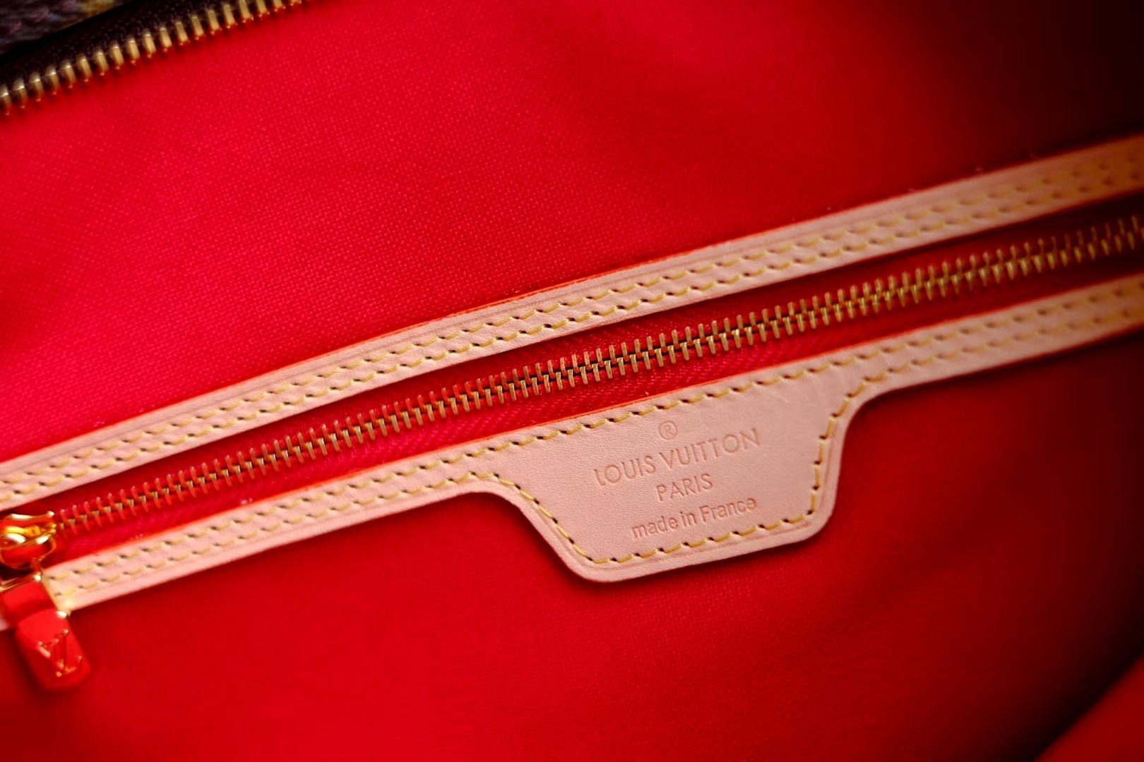 Louis Vuitton Carry It Bag-M45199-37*38*3CM