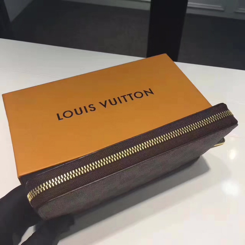 Louis Vuitton Zippy Wallet-19*10*2CM