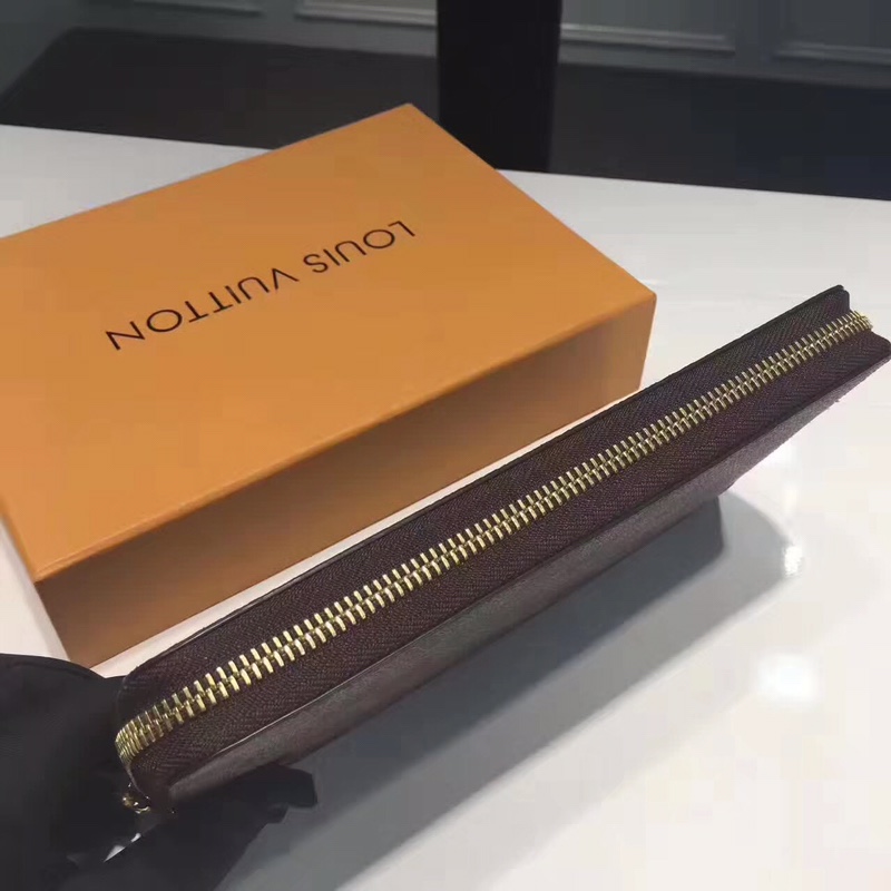 Louis Vuitton Zippy Wallet-19*10*2CM