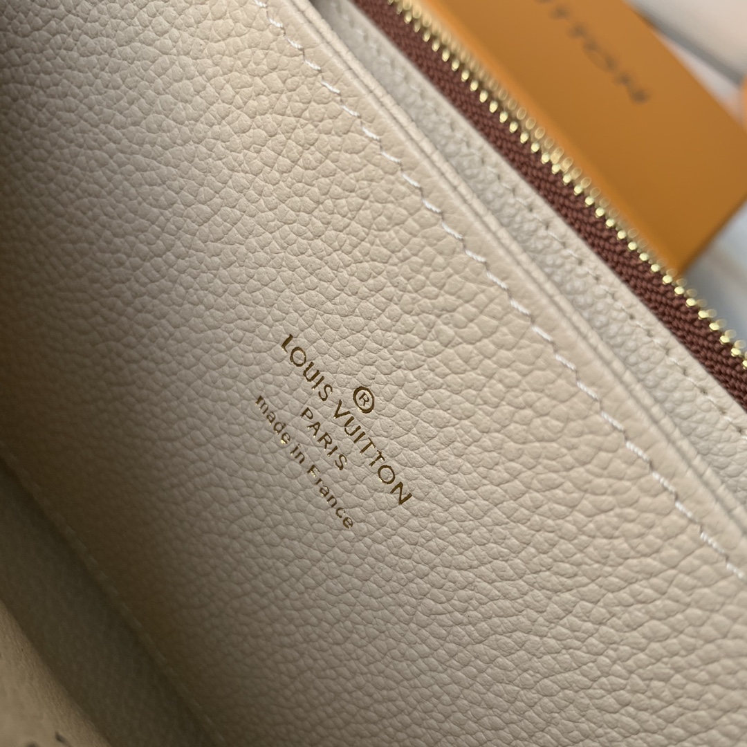 Louis Vuitton Zippy Wallet M69994-19*10*2CM