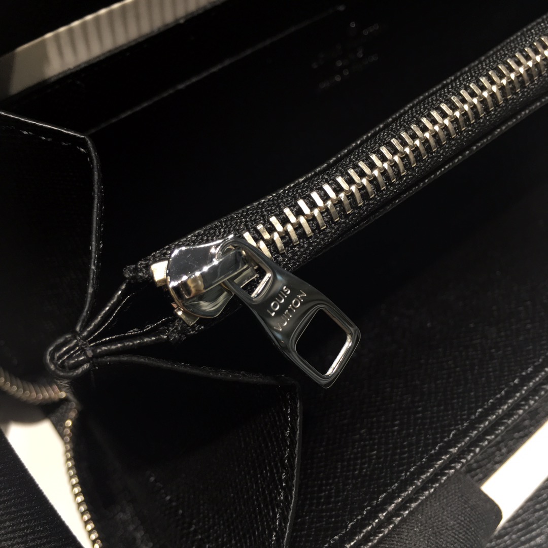 Louis Vuitton Zippy Wallet-19*10*2CM