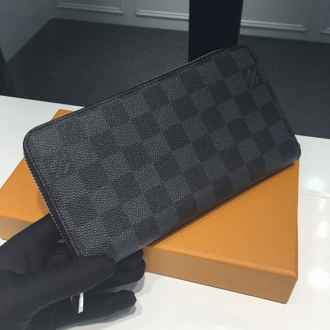 Louis Vuitton Zippy Wallet-19*10*2CM