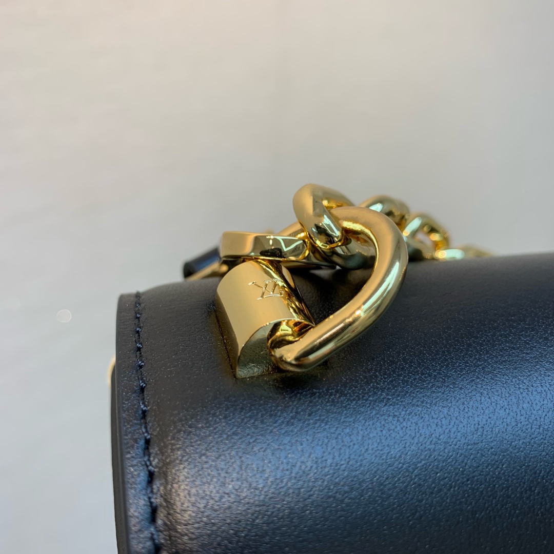 Louis Vuitton Twist MM-23*18*8CM