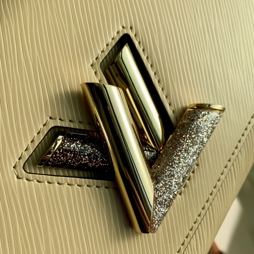 Louis Vuitton Twist MM-23*18*8CM