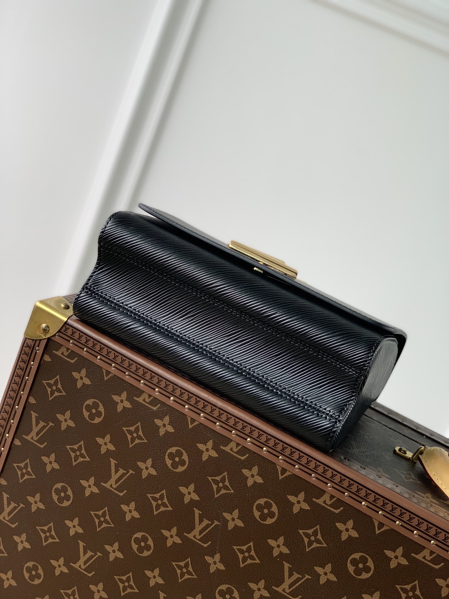 Louis Vuitton Twist MM-23*18*8CM