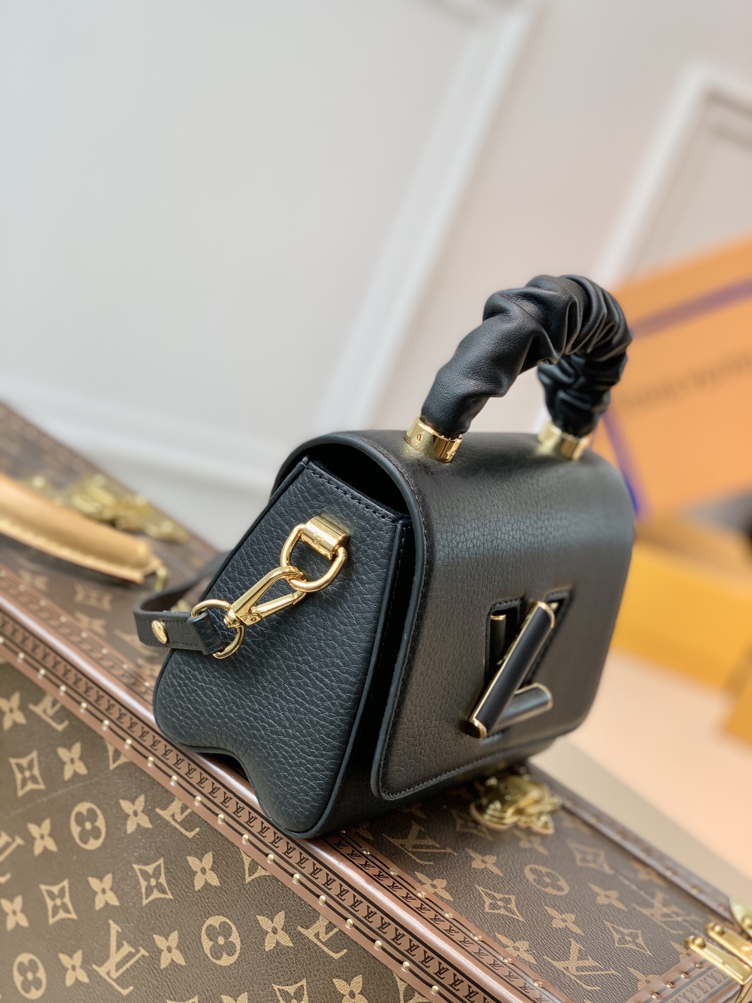 Louis Vuitton Twist -18*13*9CM